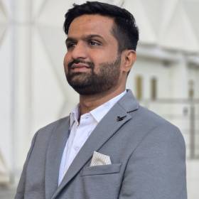 CEO Samuel Akantuese